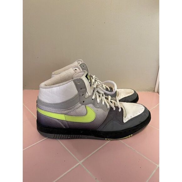 Vtg 2008 Nike Court Force Hi Volt Green Basketball Shoes, Size 10.5 (314362-171) - Picture 1 of 9